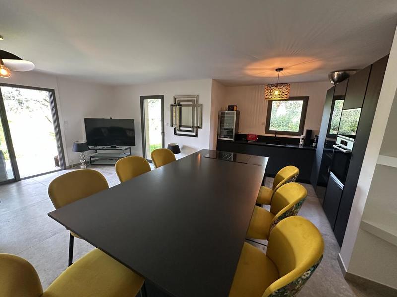 Appartement - 95 m² - 4 pièces