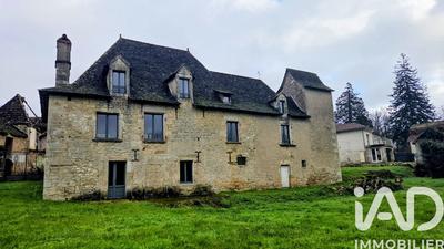 Maison - 195 m² - 4 pièces