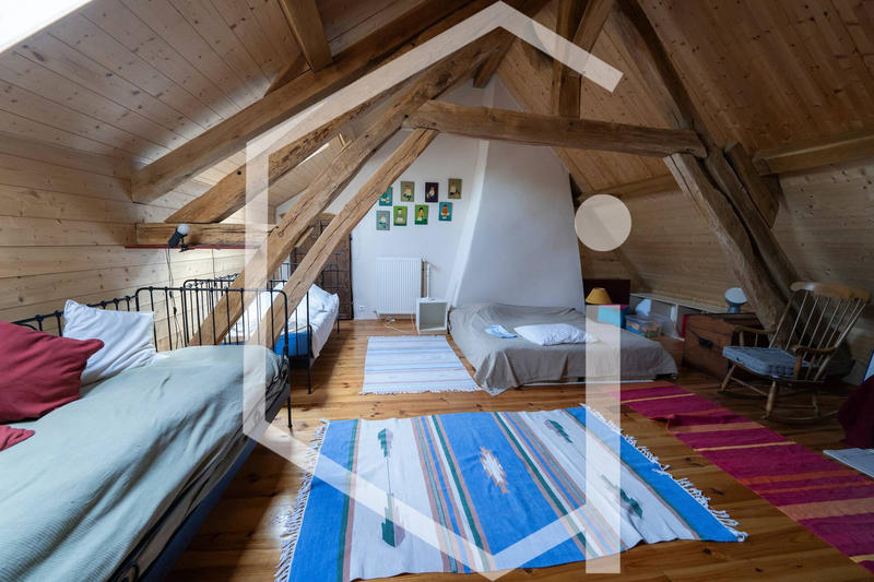 Propriété - 458 m² - 13 pièces