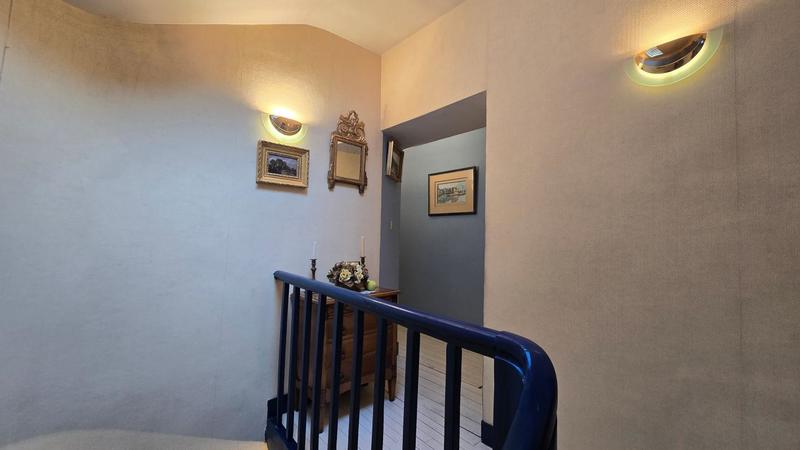 Maison - 202 m² - 6 pièces