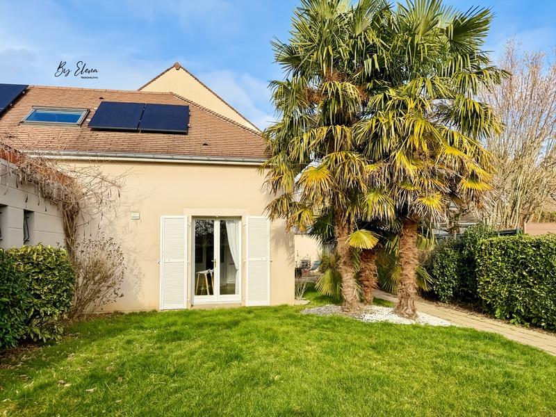 Maison - 219 m² - 8 pièces