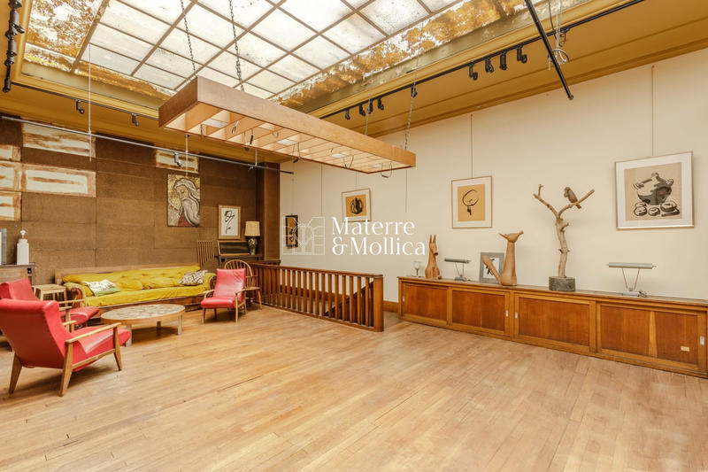 Maison - 550 m² - 20 pièces