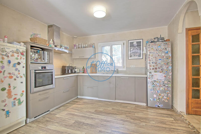 Maison traditionnelle - 105 m² - 4 pièces