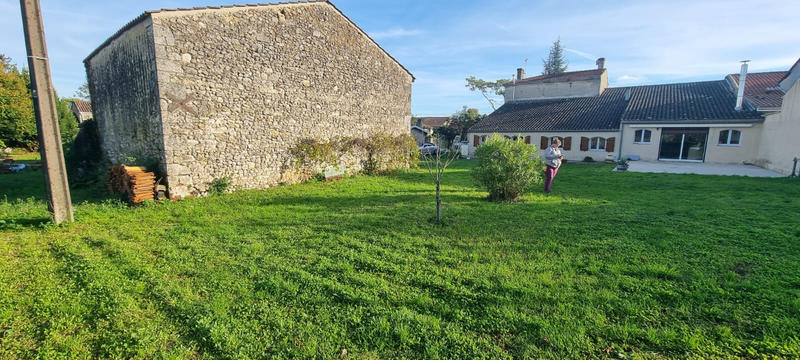 Maison - 299 m² - 11 pièces