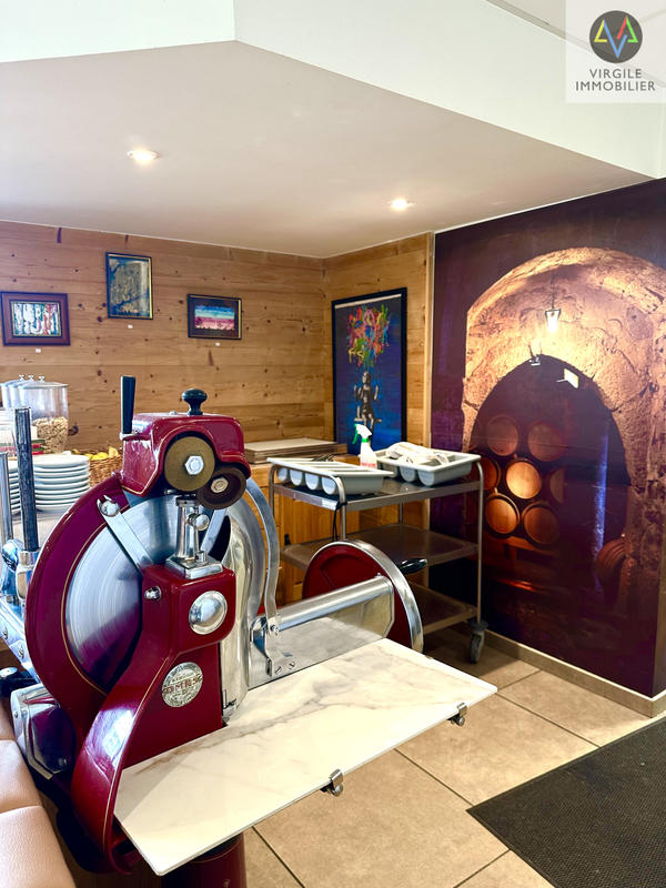 Fonds de commerce - Magasins - 900 m²