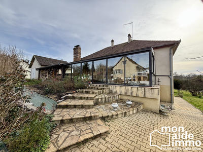 Maison - 160 m² - 10 pièces