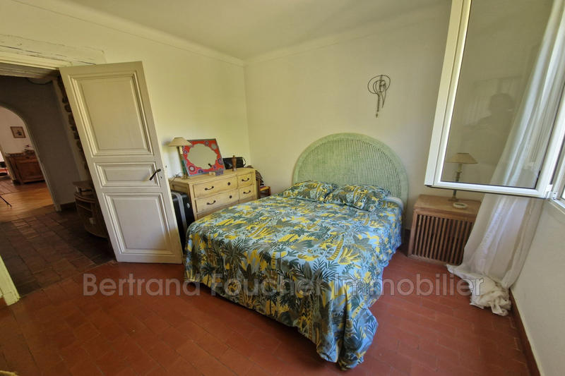 Maison - 279 m² - 14 pièces