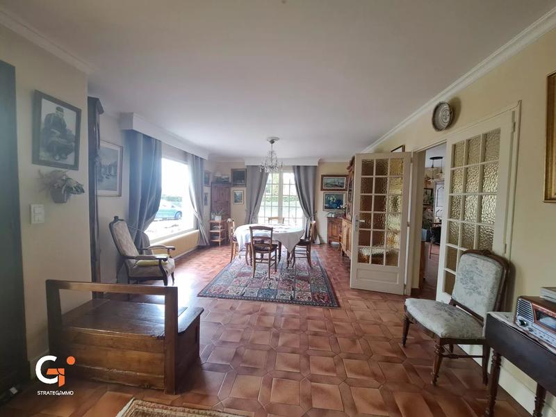 Maison - 203 m² - 7 pièces