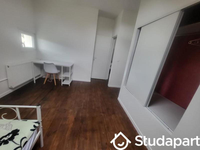 Chambre - 15 m² - 1 pièce