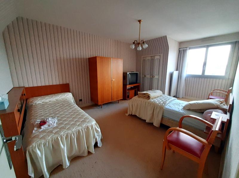 Maison traditionnelle - 170 m² - 6 pièces