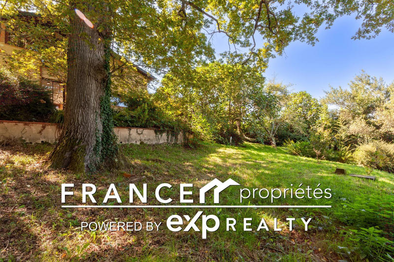 Maison - 223 m² - 7 pièces