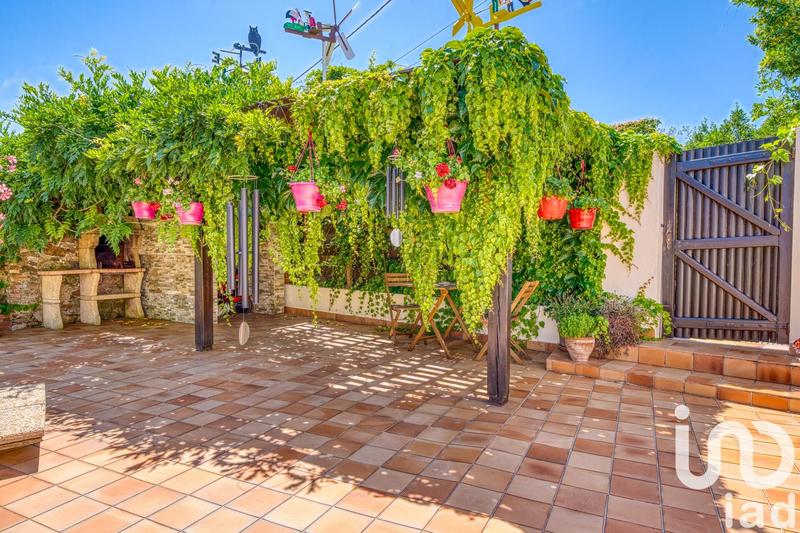 Maison - 232 m² - 10 pièces