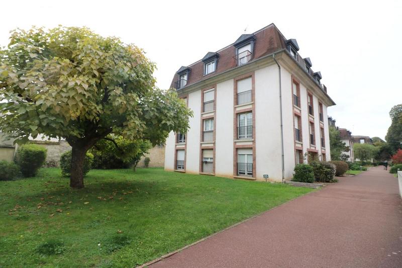 Studio - 25 m² - 1 pièce