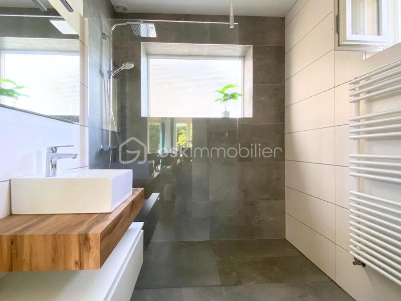 Maison - 144 m² - 7 pièces