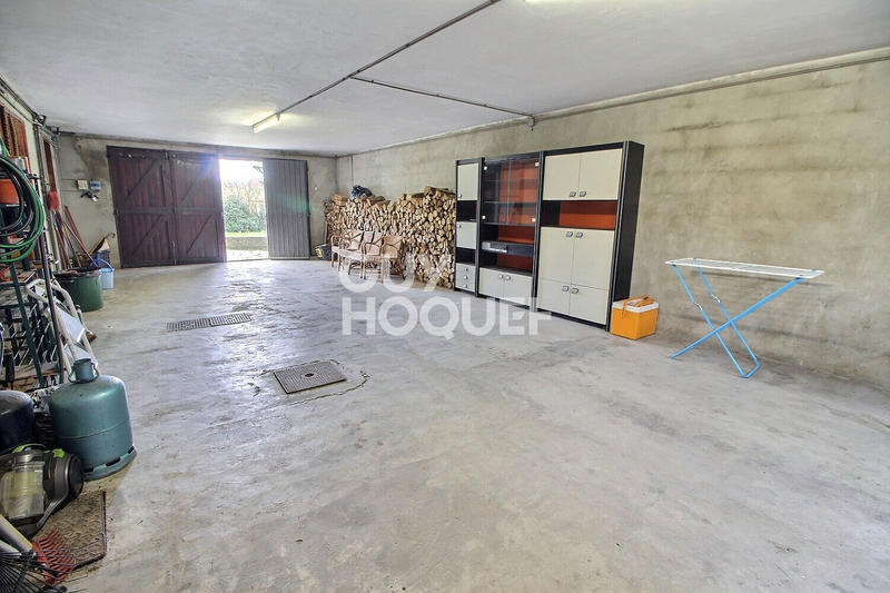 Maison - 298 m² - 11 pièces