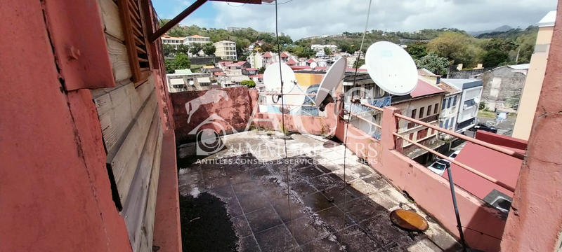 Immeuble - 105 m² - 6 pièces