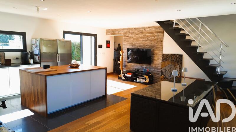 Maison - 161 m² - 7 pièces