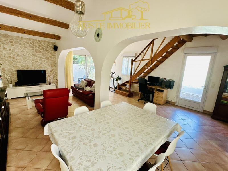 Maison - 137 m² - 5 pièces