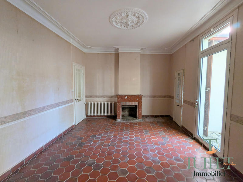 Maison ancienne - 179 m² - 8 pièces