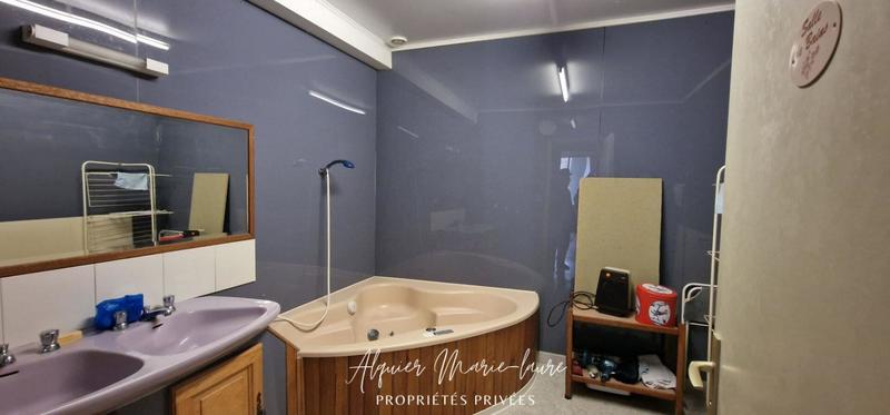 Immeuble - 900 m² - 5 pièces