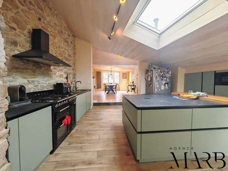 Maison ancienne - 200 m² - 6 pièces