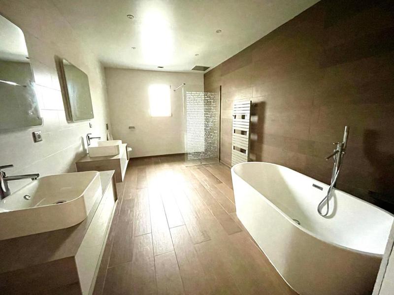 Maison - 173 m² - 6 pièces