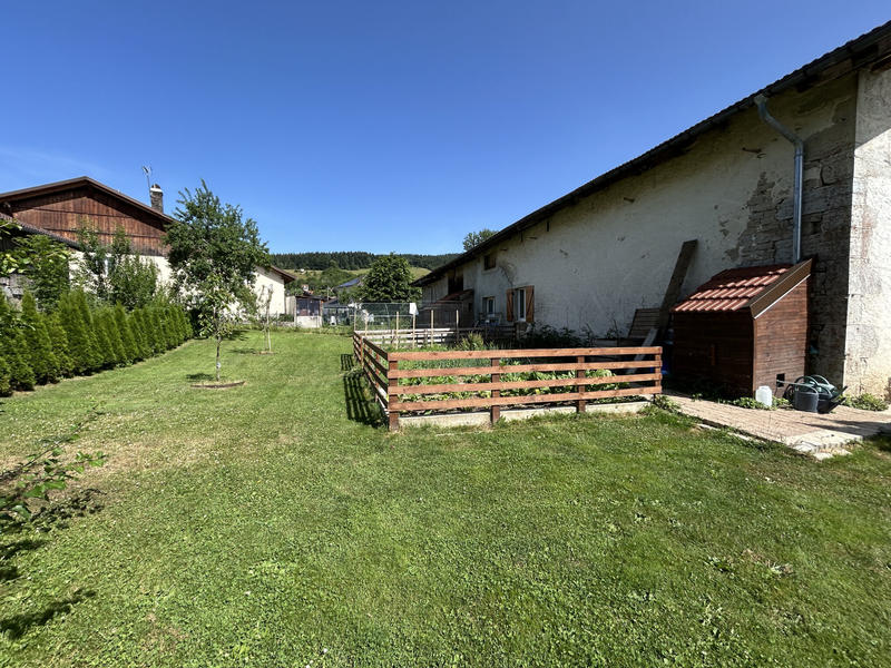 Maison - 242 m² - 7 pièces