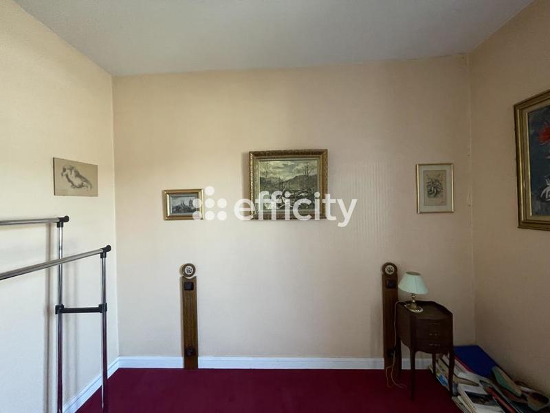 Maison - 392 m² - 10 pièces