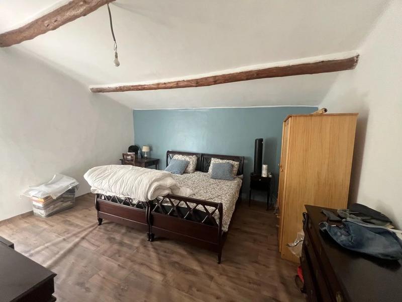 Maison - 230 m² - 7 pièces