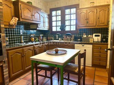 Maison traditionnelle - 185 m² - 5 pièces