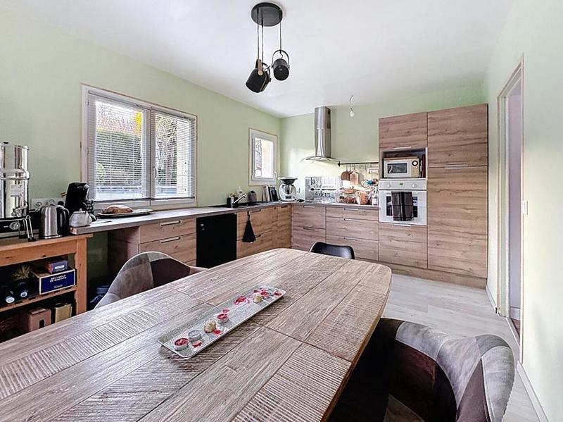 Maison - 102 m² - 4 pièces