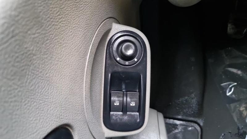 Renault Master 3.5t 2.5 dci 120 confort Caisse 20m3 + Hayon