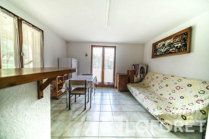Maison - 180 m² - 6 pièces