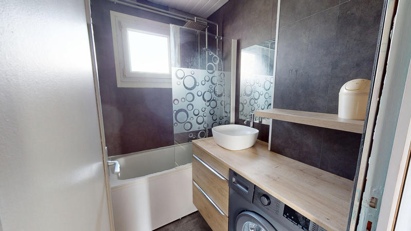 Appartement - 65 m² - 4 pièces