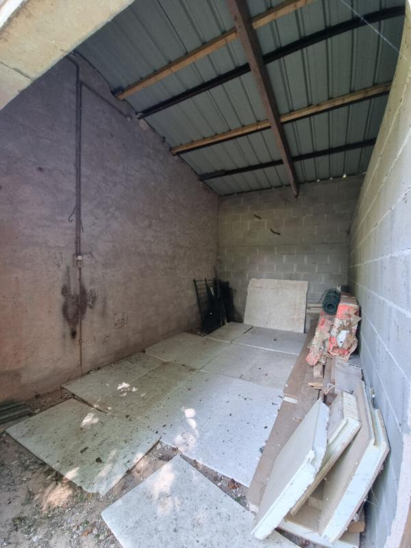 Parking / Garage - 104 m²