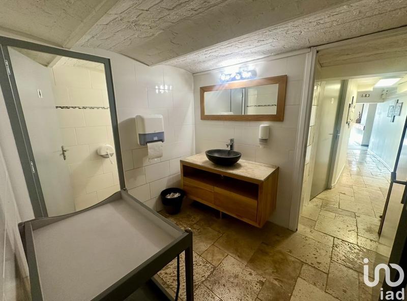 Local commercial - 200 m²