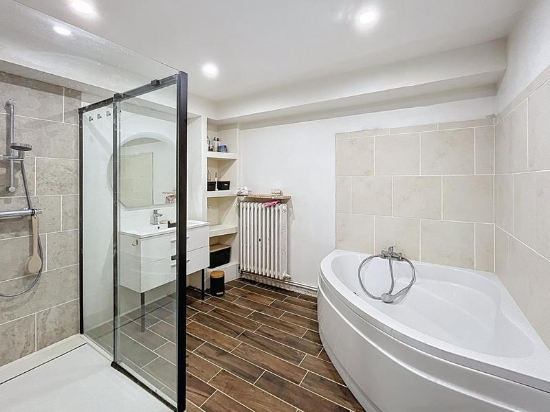 Appartement - 102 m² - 4 pièces