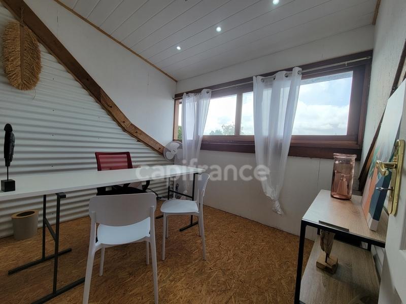 Bureau - 90 m² - 7 pièces