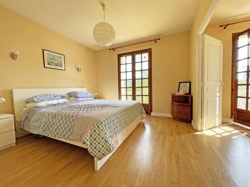 Maison - 175 m² - 6 pièces