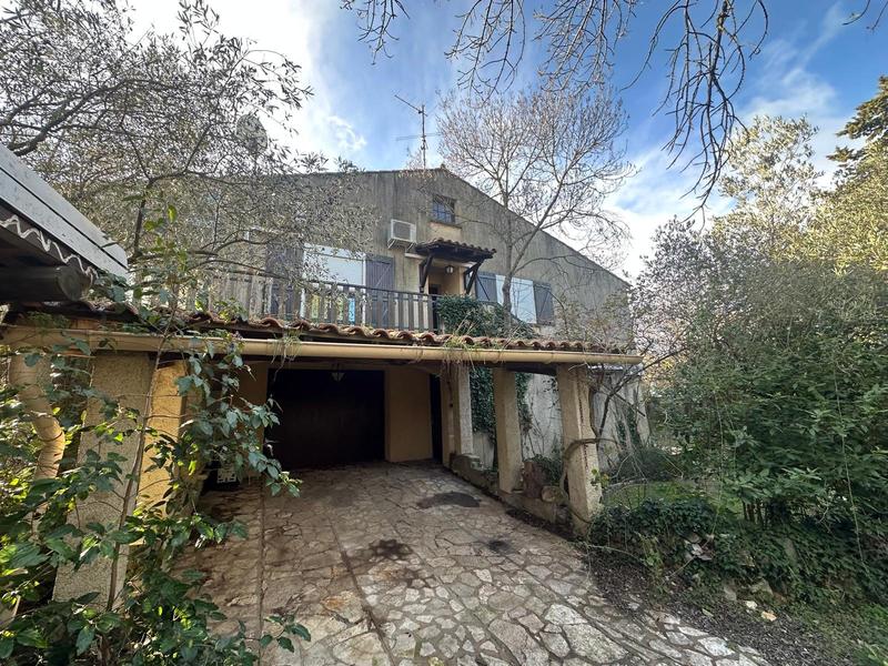 Maison traditionnelle - 165 m² - 6 pièces