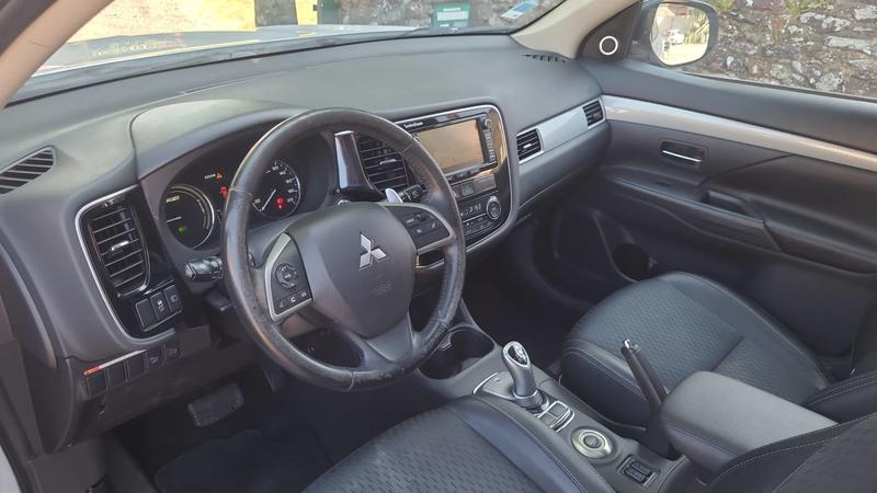 Mitsubishi Outlander 2.0 Mivec 163 Plug in Hybrid 4wd 121 Intense - Automatique Toit ouvrant