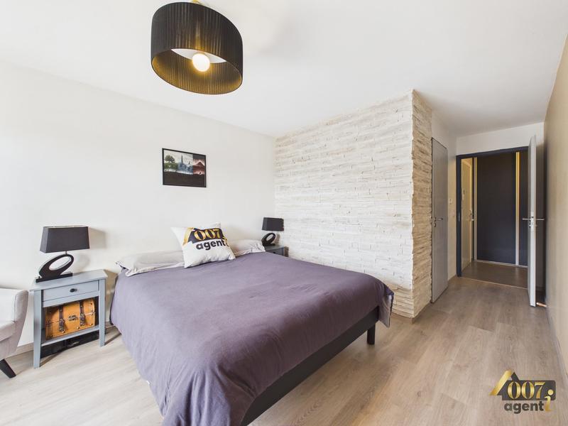 Appartement - 80 m² - 4 pièces