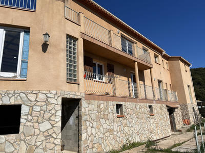 Villa - 250 m² - 5 pièces