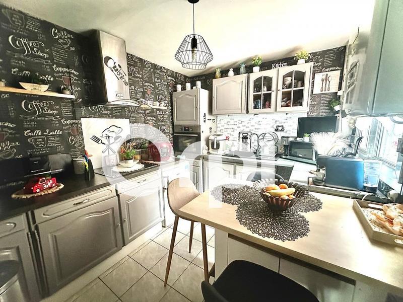 Maison - 90 m² - 4 pièces