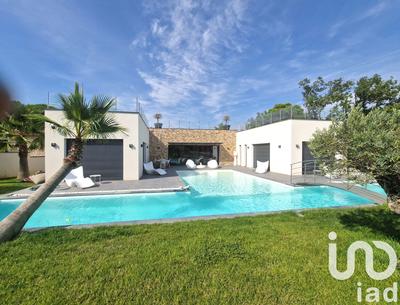 Maison - 210 m² - 4 pièces