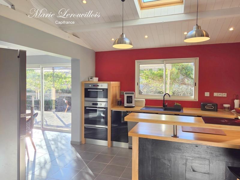 Maison - 152 m² - 8 pièces