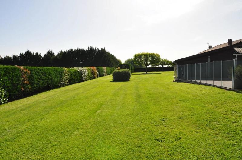 Maison - 218 m² - 8 pièces