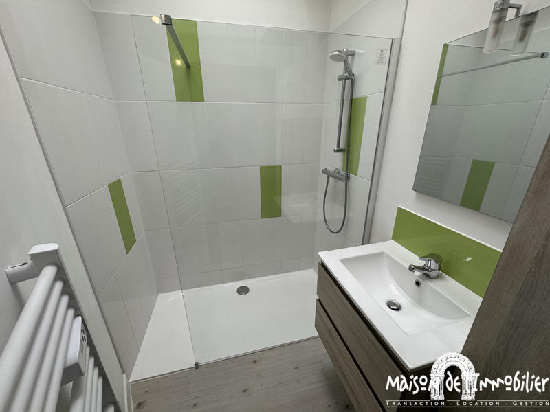 Maison - 93 m² - 4 pièces