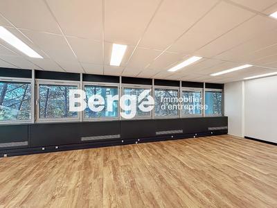 Bureau - 327 m²