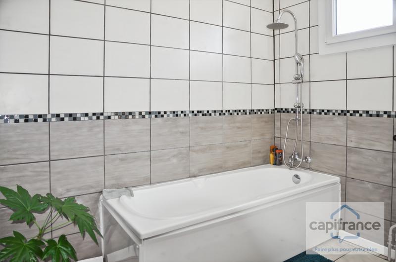 Maison - 200 m² - 9 pièces